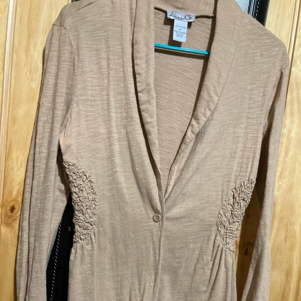 Cardigan - Picture 1 of 3
